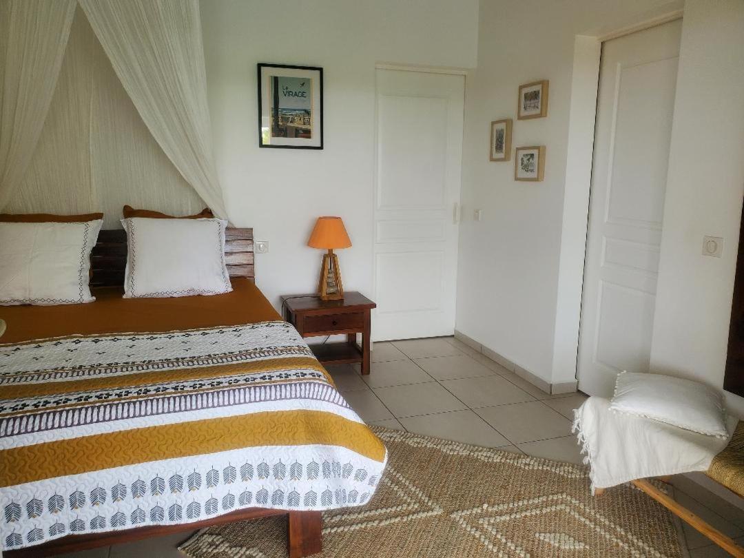 Chambre D'Hote Avec Vue Mer Grand-Bourg  Ngoại thất bức ảnh